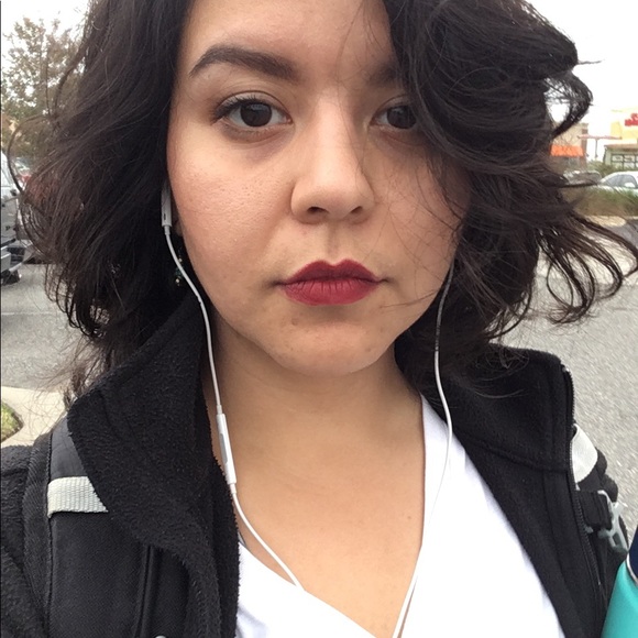 Meet your Posher, Emi - Picture 4 of 4